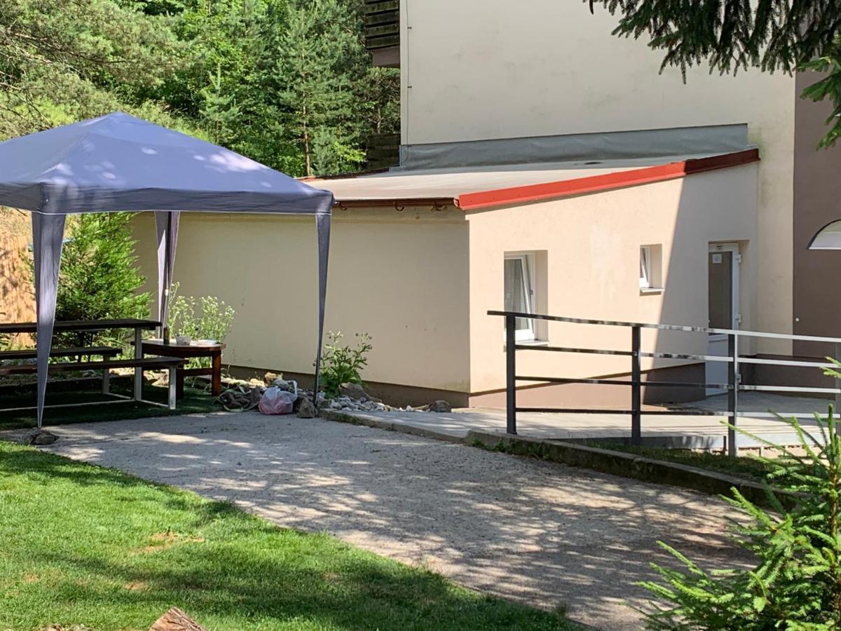 Vsemina Apartman Luzkovice ภายนอก รูปภาพ