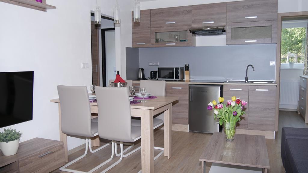 Vsemina Apartman Luzkovice ภายนอก รูปภาพ